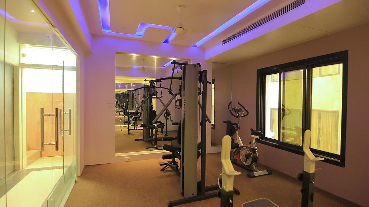 Hotel Sai Dharam Palace Shirdi Buitenkant foto